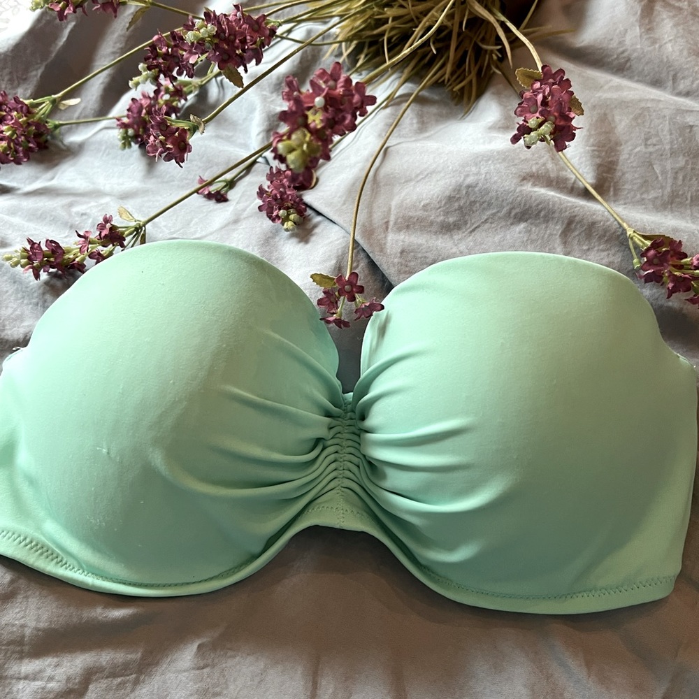 Victoria’s Secret Bikini Top